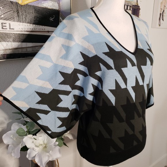 New York & Company Tops - ** FINAL PRICE ** NY&CO V-neck Dolman Sleeve Women Top